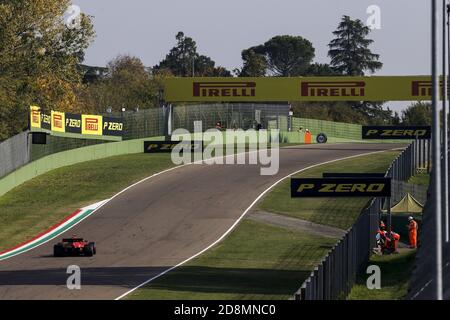 Imola, Italia. 31 ottobre 2020. Imola, Italia. 31 ottobre 2020. 16 LECLERC Charles (mco), Scuderia Ferrari SF1000, azione durante la Formula 1 Emirati Gran Premio dell'emilia Romagna 2020, Gran Premio dell'Emilia Romagna, dal 31 ottobre al 1 novembre 2020 sull'autodromo internazionale Enzo e Dino Ferrari, a Imola, Italia - Photo DPPI Credit: LM/DPPI/DPPI/Alamy Live News Foto Stock