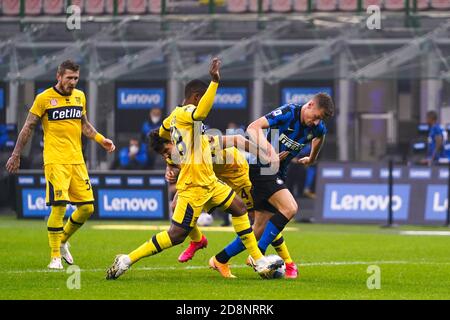 Milano, Italia. milano, Italia, Stadio Giuseppe Meazza San Siro, 31 Ott 2020, Andrea Pinamonti (FC Inter) durante FC Internazionale vs Parma Calcio 1913 - Calcio Serie a match - Credit: LM/Luca Rossini Credit: Luca Rossini/LPS/ZUMA Wire/Alamy Live News 2020 Foto Stock