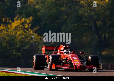 Imola, Italia. 31 ottobre 2020. 05 VETTEL Sebastian (ger), Scuderia Ferrari SF1000, azione durante la Formula 1 Emirati Gran Premio dell'emilia Romagna 2020, Gran Premio dell'emilia Romagna, dal 31 ottobre al 1 novembre 2020 sull'Autodromo Internazionale Enzo e Dino Ferrari, a Imola, Italia - Photo DPPI Credit: LM/DPPI/DPPI/Alamy Live News Foto Stock