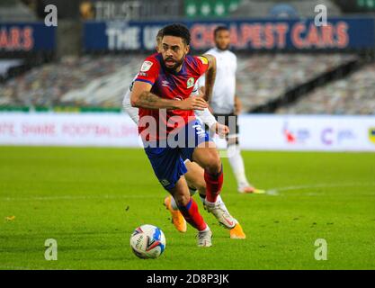 Liberty Stadium, Swansea, Glamorgan, Regno Unito. 31 Ott 2020. Campionato di calcio della Lega inglese, Swansea City contro Blackburn Rovers; Derrick Williams di Blackburn Rovers guarda per passare la palla Credit: Action Plus Sport/Alamy Live News Foto Stock