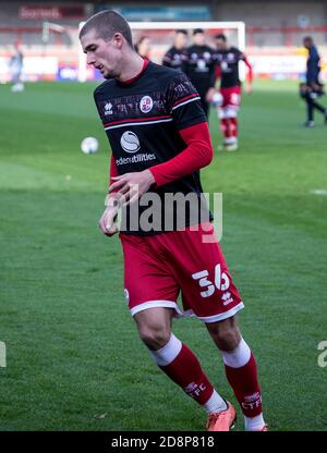 Crawley, Regno Unito. 18 agosto 2019. Max Watters si riscalda prima della partita EFL Sky Bet League 2 tra Crawley Town e Cambridge United al Checkatrade.com Stadium di Crawley, Inghilterra, il 31 ottobre 2020. Foto di Steve Ball. Solo per uso editoriale, è richiesta una licenza per uso commerciale. Nessun utilizzo nelle scommesse, nei giochi o nelle pubblicazioni di un singolo club/campionato/giocatore. Credit: UK Sports Pics Ltd/Alamy Live News Foto Stock