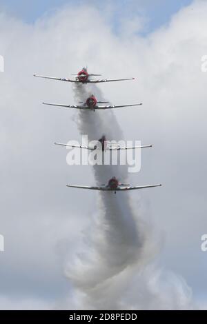 Sanford, Stati Uniti. 31 Ott 2020. I GEICO Skytypeers si esibiscono al primo Lockheed Martin Space and Air Show di Sanford, Florida, sabato 31 ottobre 2020. Foto di Joe Marino/UPI Credit: UPI/Alamy Live News Foto Stock