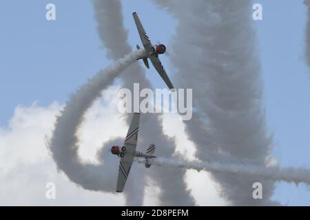 Sanford, Stati Uniti. 31 Ott 2020. I GEICO Skytypeers si esibiscono al primo Lockheed Martin Space and Air Show di Sanford, Florida, sabato 31 ottobre 2020. Foto di Joe Marino/UPI Credit: UPI/Alamy Live News Foto Stock