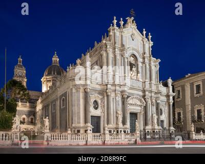 Catania - La Basilica di Sant'Agata al mattino al tramonto. Foto Stock