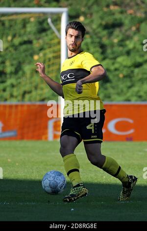 Duisburg, Germania. Firo: 31.10.2020 Football, Regionalliga West, stagione 2020/2021 VfB Homberg - Wuppertaler SV Jeffrey Malcherek (4, VfB Homberg) single action | usage worldwide Credit: dpa/Alamy Live News 2020 Foto Stock