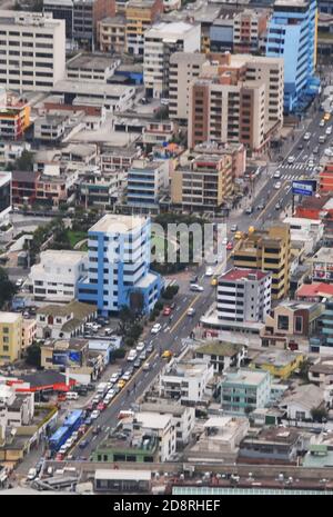 Vista aerea sulla città di Quito, Ecuador Foto Stock