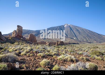 Monte Teide e Roque Cincchado nel Parco Nazionale del Teide, Tenerife, Isole Canarie Foto Stock