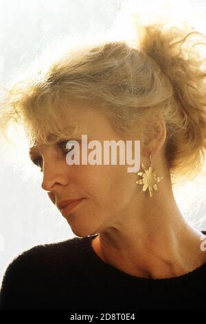 L'attrice britannica Julie Christie a casa a Londra 1982 Foto Stock