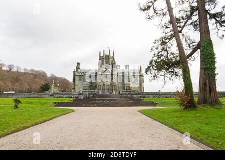 Port Talbot, Regno Unito, percorso che conduce a Margam Castle, Margam Country Park, Port Talbot, Regno Unito, paesaggio, grandangolo, il 13 dicembre Foto Stock