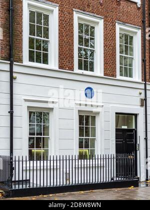 Mary Seacole Home 14 Soho Square London - Mary Seacole London Blue Plaque - Mary Seacole è stata un'infermiera giamaicana che era un'eroina della guerra di Crimea. Foto Stock