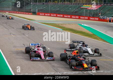 Imola, Italia. 1 novembre 2020. 11 PEREZ Sergio (mex), Racing Point F1 RP20, 23 ALBON Alexander (tha), Aston Martin Red Bull Racing Honda RB16, 26 KVYAT Daniil (rus), Scuderia AlphaTauri Honda AT01, azione durante la Formula 1 Emirati Gran Premio dell'emilia Romagna 2020, Gran Premio dell'Emilia Romagna, dal 31 ottobre al 1 novembre, 2020 su Autodromo Internazionale Enzo e Dino Ferrari, a Imola, Italia - Foto Antonin Vincent / DPPI Credit: LM/DPPI/Antonin Vincent/Alamy Live News Foto Stock