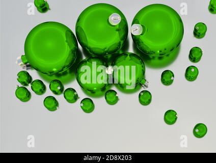 Illustrazione in 3D di palline di Natale rosse lucenti con riflessi tra loro. Concetto 3D per la stampa di cartoline. Rendering 3D. Foto Stock
