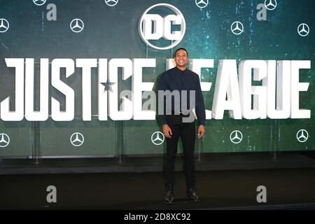 LONDRA, REGNO UNITO - 04 novembre 2017: Ray Fisher partecipa alla fotocellula 'Justice League' al College il 4 novembre 2017 a Londra, Inghilterra. Foto Stock