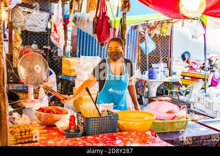 vita di strada a Pattaya soi buakhao Foto Stock