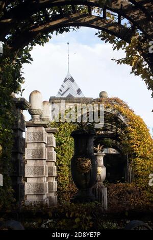 I giardini di Arundel Castle, West Sussex, Inghilterra Regno Unito Foto Stock