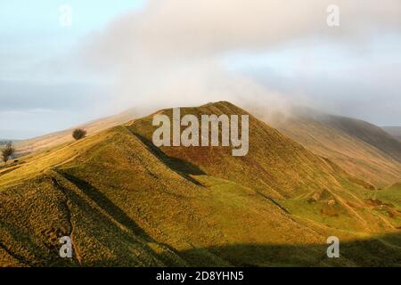 Il Great Ridge nella Hope Valley, Peak District, Derbyshire Foto Stock