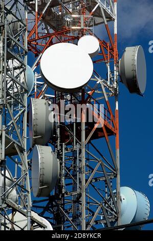 Monte Maddalena (Bs), Lombardia, Italia, torre ripetitore con TV, radio e broadcasting Foto Stock