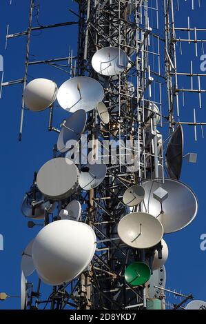 Monte Maddalena (Bs), Lombardia, Italia, torre ripetitore con TV, radio e broadcasting Foto Stock