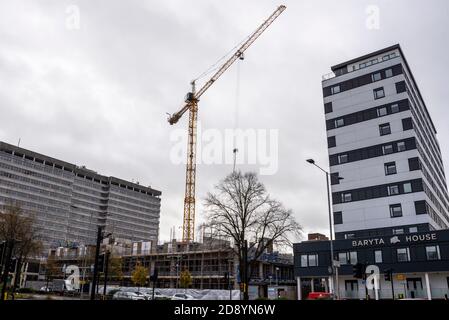 Weston Homes sviluppo di proprietà in Victoria Avenue, Southend on Sea, Essex, Regno Unito. Progetto Victoria Central, riqualificazione degli alloggi. Case Foto Stock