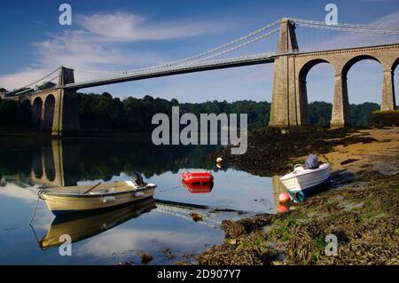 Menai Suspension Bridge, Anglesey, Galles del Nord. Foto Stock