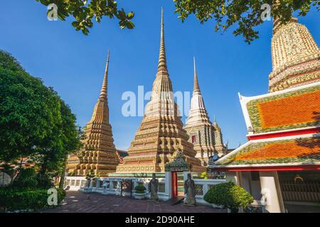Phra Chedi Rai di Wat Pho a Bangkok in Tailandia Foto Stock