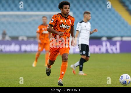 Weston Mckennie (Juventus FC) durante Spezia Calcio vs Juventus FC, Serie a di calcio Italiana, cesena, Italia, 01 Nov 2020 Credit: LM/Francesco Scacc Foto Stock