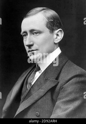 GUGLIELMO MARCONI (1874-1937) inventore ed ingegnere elettrico italiano circa 1905 Foto Stock