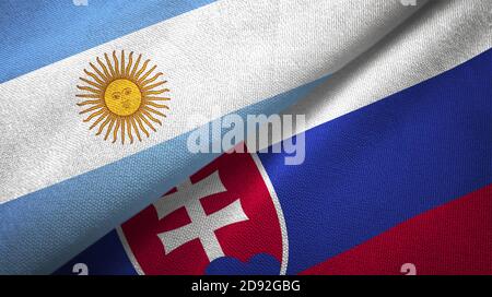 Argentina e Slovacchia due bandiere tessuto tessuto, tessuto Foto Stock