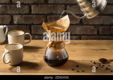 Caffè fatto in casa e pronto a bere Foto Stock