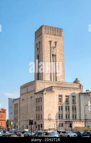 George's Dock Building a Liverpool. Progettato per fornire ventilazione al Mersey Tunnel. Foto Stock