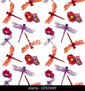 Illustrazione di acquerello i dragonflies differenti di colore in motivo senza giunture su sfondo bianco. Design per tessuti, carta da parati, sfondi e imballaggi. Foto Stock