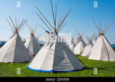 Teepee del popolo nativo americano, Omak, Washington state, USA Foto Stock