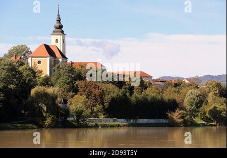 Chiesa di San Giuseppe sul lato sud del fiume Drava a Maribor in Slovenia Foto Stock