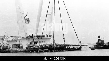 LA ROSA DI MARIA È SOLLEVATA DAL LETTO DI MARE A PORTSMOUTH, PORTSMOUTH 1982 Foto Stock