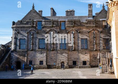 Il Palazzo reale visto dalla chiusura esterna – Castello di Stirling, Scozia, Regno Unito Foto Stock