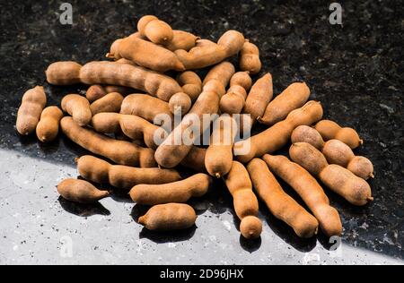frutta fresca di tamarindo Foto Stock