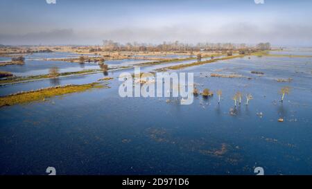 Veduta aerea della palude di Briere, nel Parco Naturale Regionale di Briere, in inverno Foto Stock