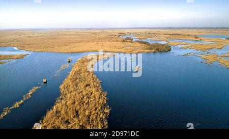 Veduta aerea della palude di Briere, nel Parco Naturale Regionale di Briere, in inverno Foto Stock