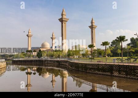 La moschea di Tengku Ampuan Jemaah è una moschea reale dal nome e costruita in memoria della nonna del sultano di Selangor. Foto Stock