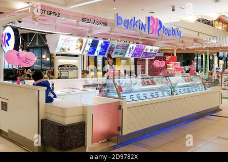 Baskin-Robbins è una catena americana di gelaterie e cake specialità negozi ristoranti. Dispone di 128 punti vendita in Malesia. Foto Stock