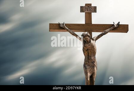 SIAULIAI, LITUANIA - 12 LUGLIO 2015: Collina delle croci è un monumento unico di storia e di arte popolare religiosa e il più importante cattolico lituano Foto Stock