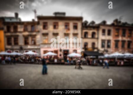 Immagine offuscata della vecchia Lublino, Polonia. Fuori dalle strade e dai caffè della vecchia città europea Foto Stock