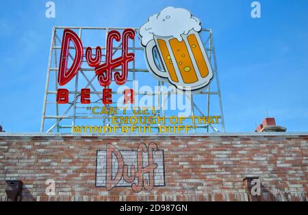 Duff è la birra preferita di Homer Simpson a Springfield. Foto Stock