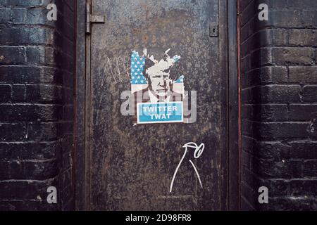 Poster Twitter Twat di Donald Trump. Foto Stock