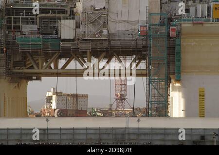 Equinor / Statoil platform Njord Block 6407/10 in Kvaerner Stord Leirvik yard, Norvegia / Norge / Noreg Foto Stock