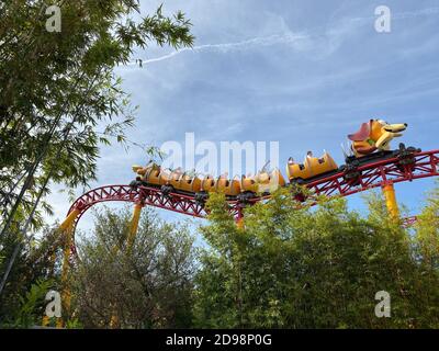 Orlando, FL/USA-11/27/19: Le montagne russe Slinky Dash Dog Roller nella Toy Story Land all'Hollywood Studios Park al Walt Disney World di Orlando, FL. Foto Stock