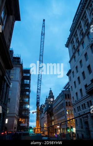 Gru Goliath su Water Street a Liverpool Foto Stock