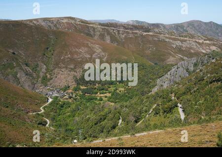 Aldeia da pena drone villaggio aereo in Arouca Serra da Freita, Portogallo Foto Stock