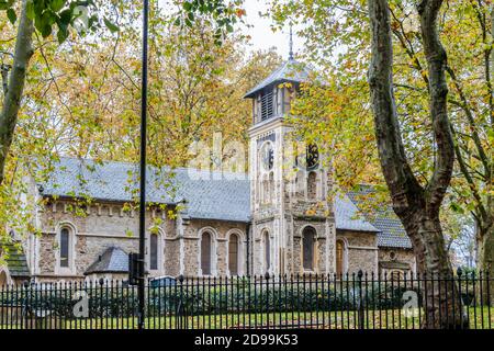 St Pancras Old Church, chiesa parrocchiale della Chiesa d'Inghilterra a Somers Town, Londra, Regno Unito Foto Stock