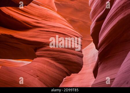 Lady in the Wind Antelope Canyon Foto Stock